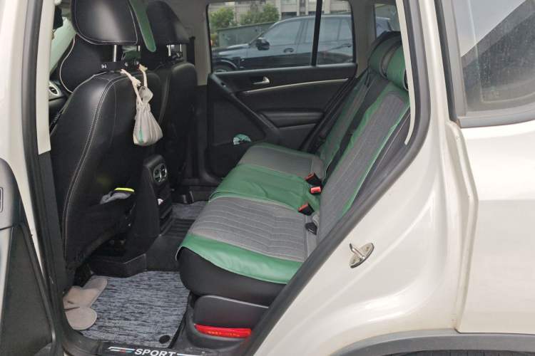Used Volkswagen Tiguan 2016 280TSI Automatic Two-Wheel Drive Silk Road Comfort Edition Left Rear Seat
