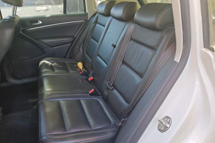 Used Volkswagen Tiguan 2016 300TSI Automatic Two-Wheel Drive Luxury Edition Left Rear Seat