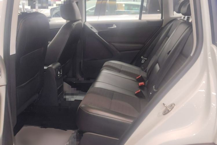 Used Volkswagen Tiguan 2016 280TSI Automatic Two-Wheel-Drive Silk Road Style Edition Left Rear Seat