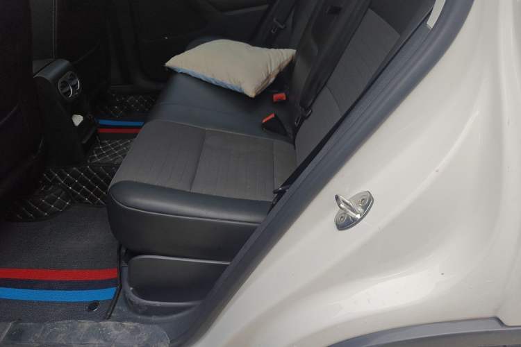 Used Volkswagen Tiguan 2016 300TSI Automatic All-Wheel Drive Fashion Vision Edition Left Rear Seat