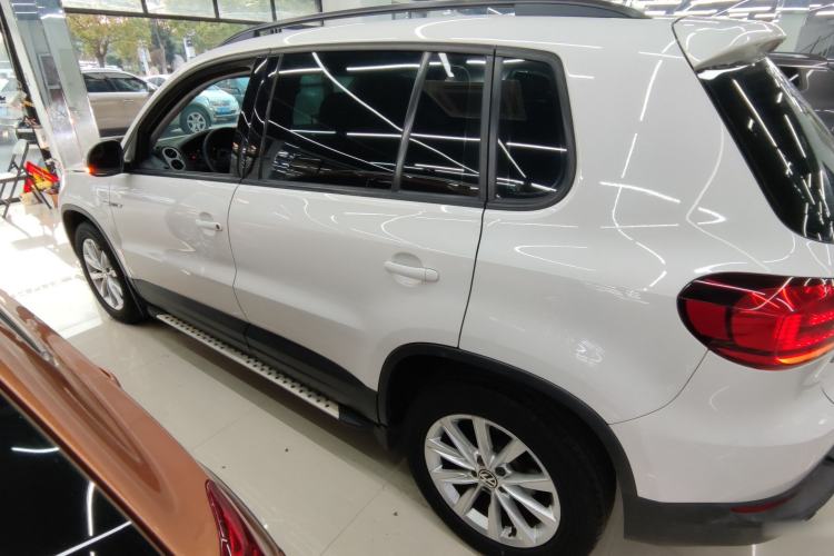 Used Volkswagen Tiguan 2016 300TSI Automatic All-Wheel Drive Fashion Vision Edition Left Side