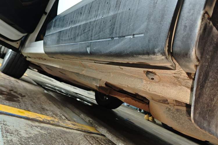 Used Volkswagen Tiguan 2016 280TSI Automatic Two-Wheel-Drive Silk Road Style Edition Left Side Sill