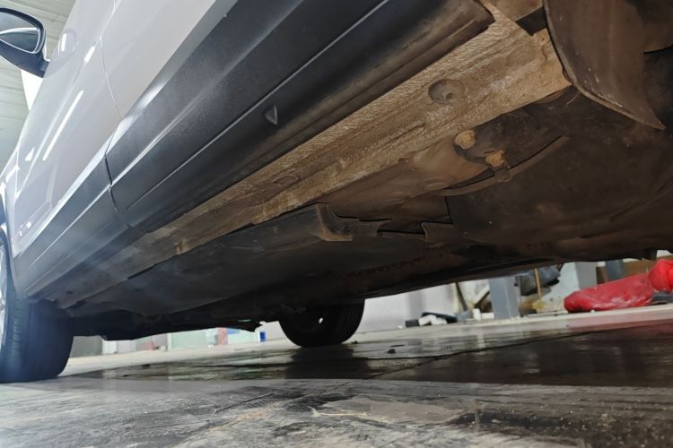 Used Volkswagen Tiguan 2016 280TSI Automatic Two-Wheel-Drive Silk Road Style Edition Left Side Sill