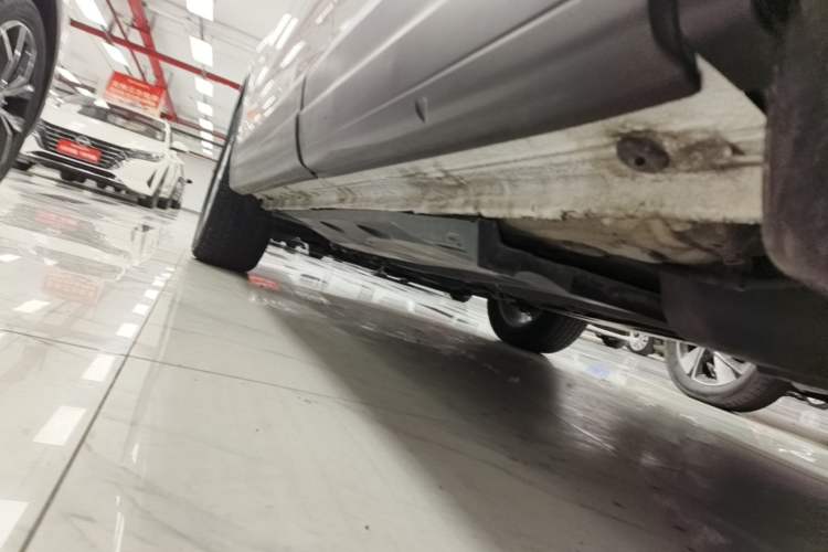Used Volkswagen Tiguan 2016 280TSI Automatic Two-Wheel-Drive Silk Road Style Edition Left Side Sill