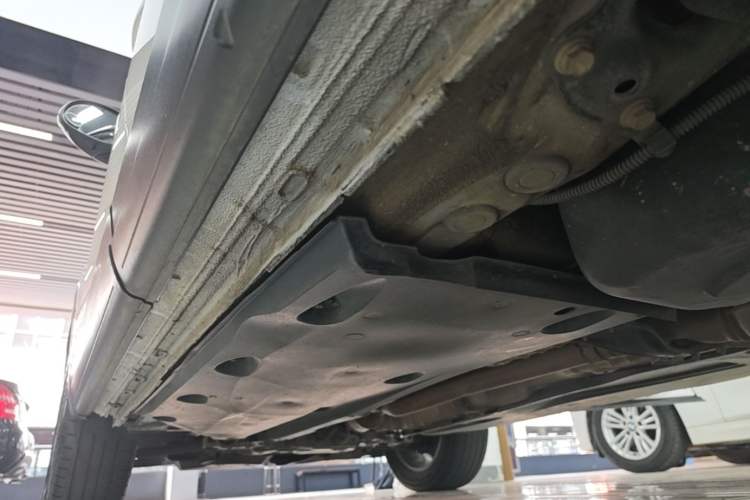 Used Volkswagen Tiguan 2016 280TSI Automatic Two-Wheel-Drive Silk Road Style Edition Left Side Sill