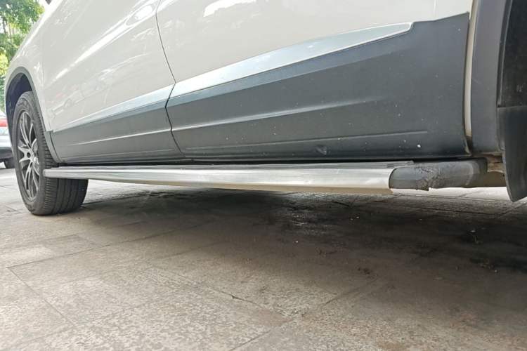 Used Volkswagen Tiguan 2016 300TSI Automatic Two-Wheel Drive Luxury Edition Left Side Sill