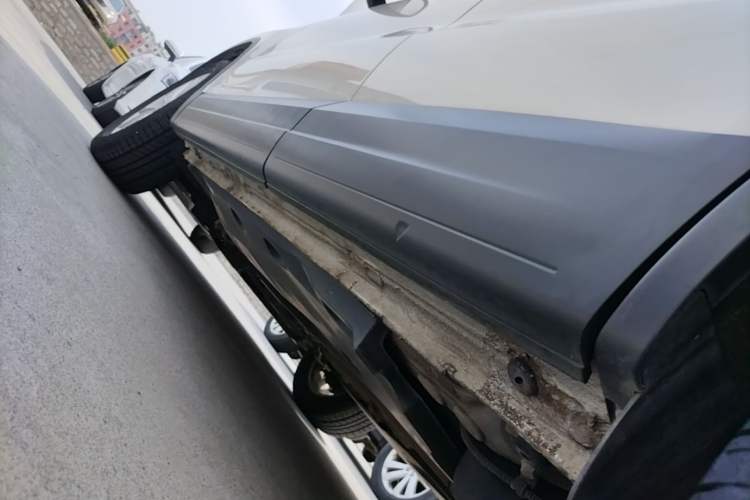Used Volkswagen Tiguan 2016 280TSI Automatic Two-Wheel-Drive Silk Road Style Edition Left Side Sill