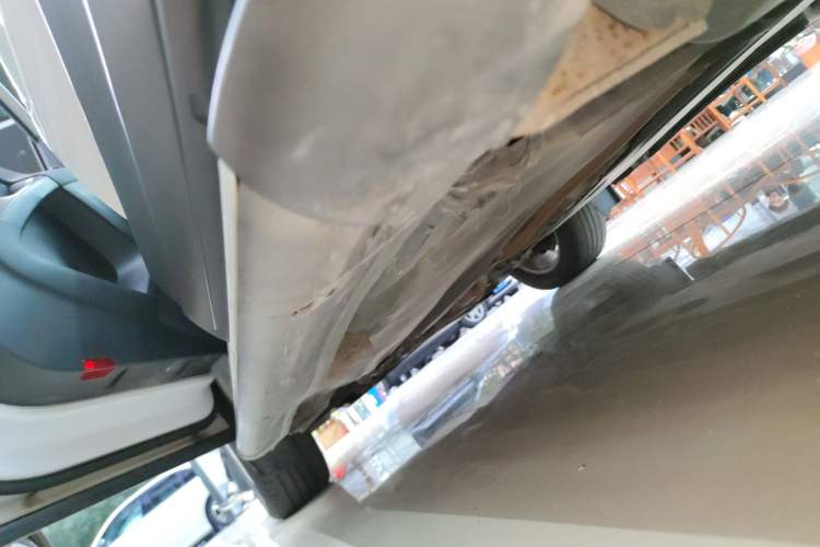 Used Volkswagen Tiguan 2016 300TSI Automatic All-Wheel Drive Fashion Vision Edition Left Side Sill