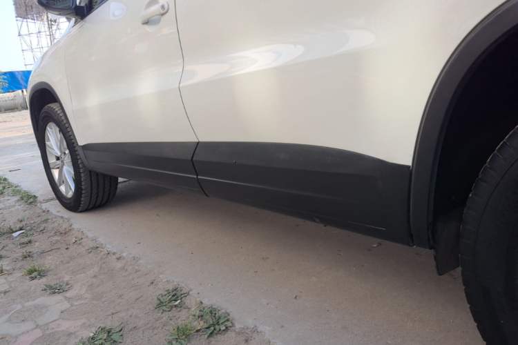Used Volkswagen Tiguan 2016 300TSI Automatic Two-Wheel Drive Comfort Edition Left Side Sill