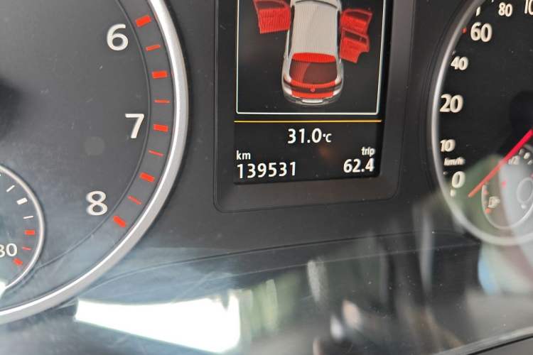 Used Volkswagen Tiguan 2016 300TSI Automatic Two-Wheel Drive Luxury Edition Odometer Close Up