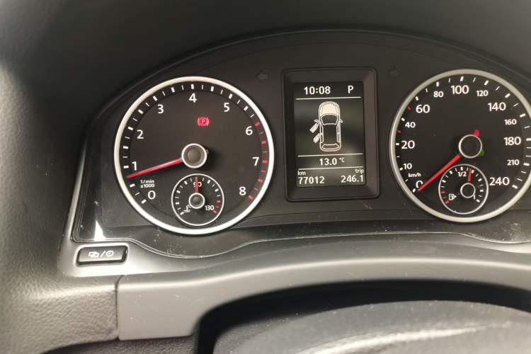 Used Volkswagen Tiguan 2016 280TSI Automatic Two-Wheel Drive Silk Road Comfort Edition Odometer Close Up