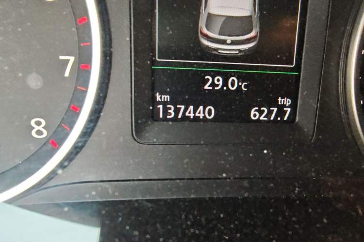 Used Volkswagen Tiguan 2016 300TSI Automatic Two-Wheel Drive Luxury Edition Odometer Close Up