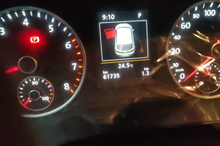 Used Volkswagen Tiguan 2016 300TSI Automatic Two-Wheel Drive Luxury Edition Odometer Close Up