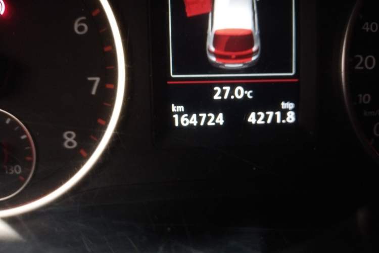 Used Volkswagen Tiguan 2016 300TSI Automatic All-Wheel Drive Luxury Edition Odometer Close Up