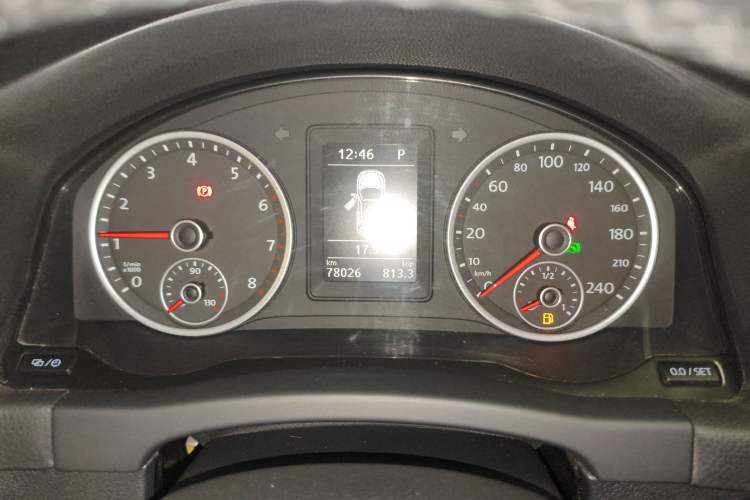 Used Volkswagen Tiguan 2016 280TSI Automatic Two-Wheel Drive Silk Road Comfort Edition Odometer Close Up