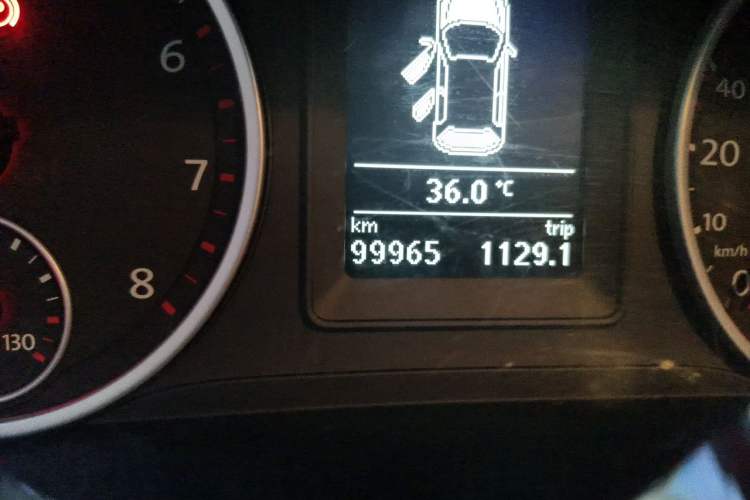 Used Volkswagen Tiguan 2016 280TSI Automatic Two-Wheel-Drive Silk Road Style Edition Odometer Close Up