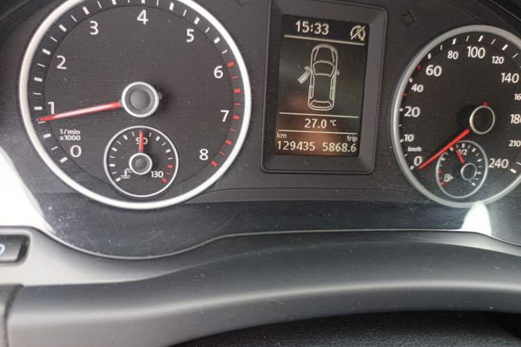 Used Volkswagen Tiguan 2016 280TSI Automatic Two-Wheel Drive Silk Road Comfort Edition Odometer Close Up