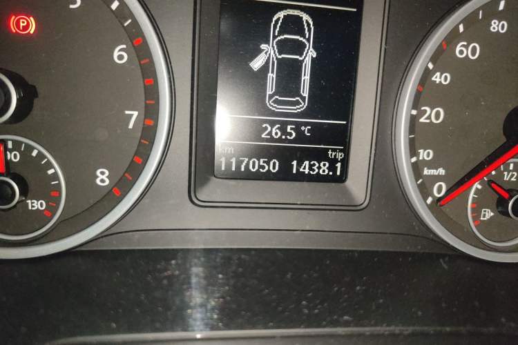 Used Volkswagen Tiguan 2016 300TSI Automatic Two-Wheel Drive Comfort Edition Odometer Close Up