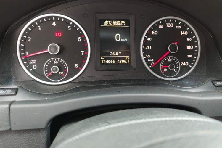 Used Volkswagen Tiguan 2016 280TSI Automatic Two-Wheel-Drive Silk Road Style Edition Odometer Close Up