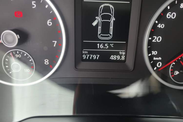 Used Volkswagen Tiguan 2016 300TSI Automatic All-Wheel Drive Fashion Vision Edition Odometer Close Up