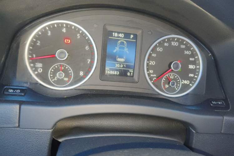 Used Volkswagen Tiguan 2016 300TSI Automatic Two-Wheel Drive Comfort Edition Odometer Close Up
