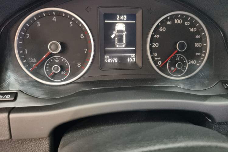 Used Volkswagen Tiguan 2016 280TSI Automatic Two-Wheel-Drive Silk Road Style Edition Odometer Close Up