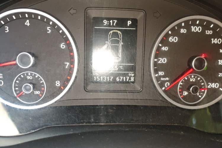 Used Volkswagen Tiguan 2016 300TSI Automatic Two-Wheel Drive Comfort Edition Odometer Close Up