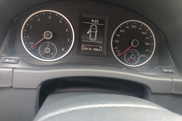 Used Volkswagen Tiguan 2016 280TSI Automatic Two-Wheel Drive Silk Road Comfort Edition Odometer Close Up