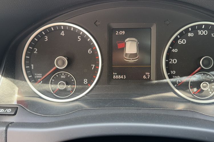 Used Volkswagen Tiguan 2016 300TSI Automatic Two-Wheel Drive Luxury Edition Odometer Close Up