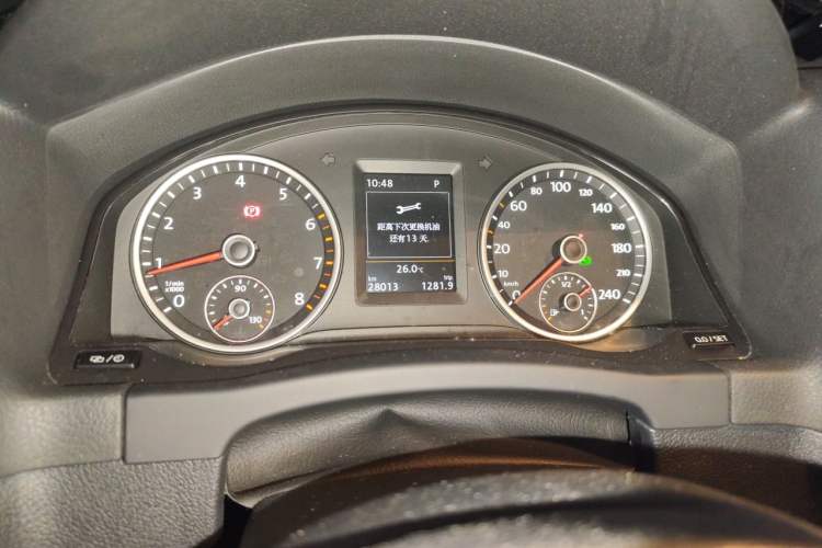 Used Volkswagen Tiguan 2016 300TSI Automatic Two-Wheel Drive Luxury Edition Odometer Close Up