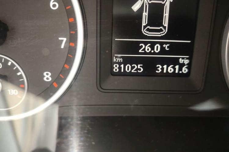Used Volkswagen Tiguan 2016 280TSI Automatic Two-Wheel-Drive Silk Road Style Edition Odometer Close Up