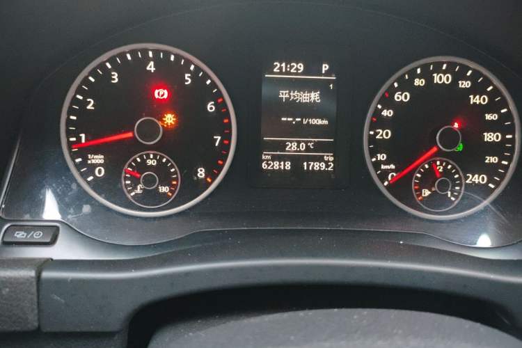 Used Volkswagen Tiguan 2016 300TSI Automatic Two-Wheel Drive Trend Edition Odometer Close Up