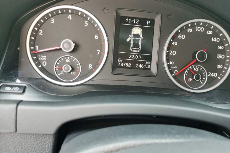 Used Volkswagen Tiguan 2016 280TSI Automatic Two-Wheel Drive Silk Road Comfort Edition Odometer Close Up