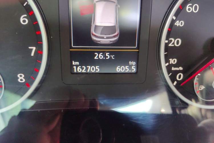 Used Volkswagen Tiguan 2016 300TSI Automatic Two-Wheel Drive Luxury Edition Odometer Close Up