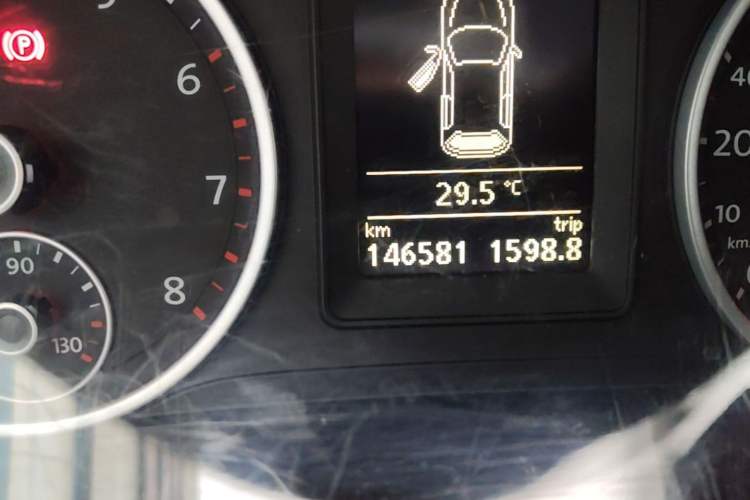 Used Volkswagen Tiguan 2016 300TSI Automatic Two-Wheel Drive Trend Edition Odometer Close Up