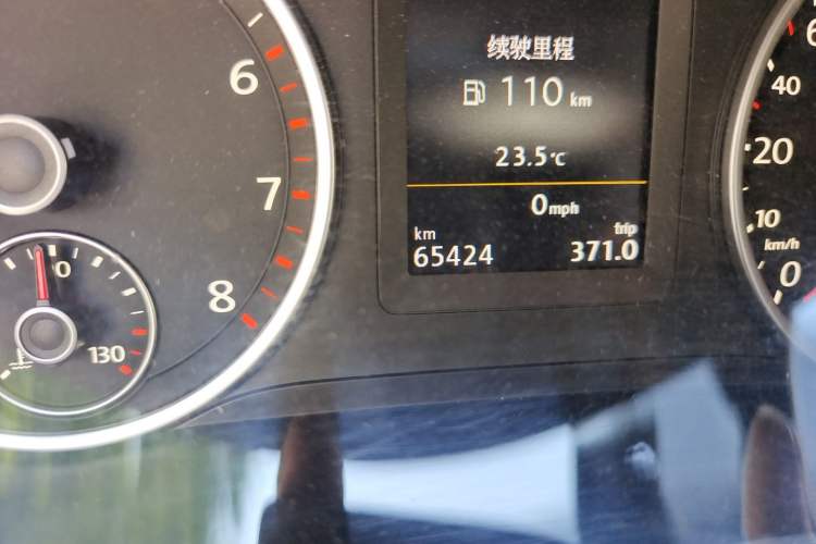 Used Volkswagen Tiguan 2016 300TSI Automatic Two-Wheel Drive Luxury Edition Odometer Close Up
