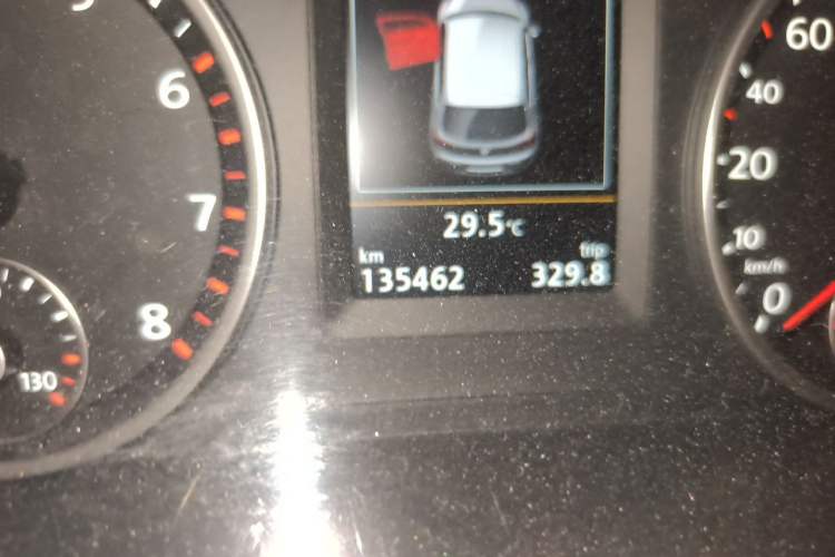 Used Volkswagen Tiguan 2016 300TSI Automatic Two-Wheel Drive Luxury Edition Odometer Close Up