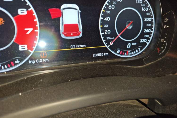 Used Volkswagen Tiguan 2016 280TSI Automatic Two-Wheel-Drive Silk Road Style Edition Odometer Close Up