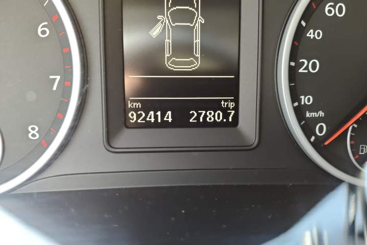 Used Volkswagen Tiguan 2016 300TSI Automatic All-Wheel Drive Fashion Vision Edition Odometer Close Up