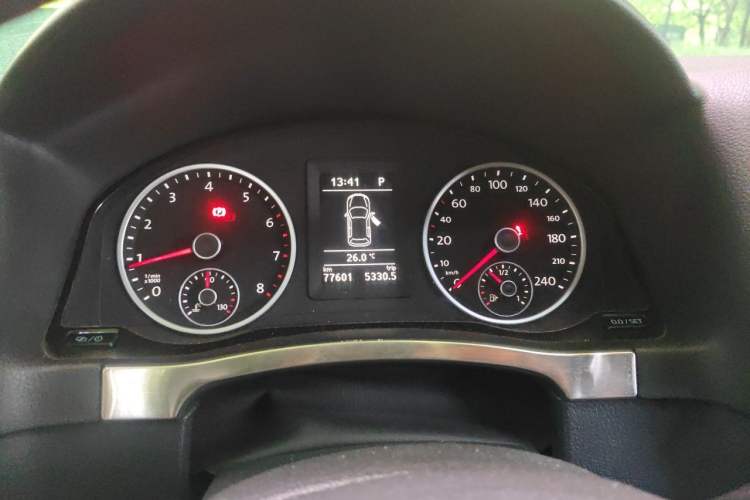 Used Volkswagen Tiguan 2016 300TSI Automatic Two-Wheel Drive Comfort Edition Odometer Close Up