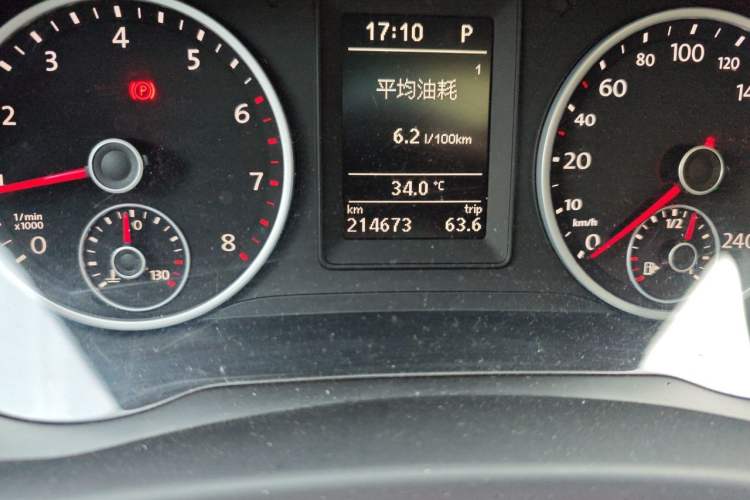 Used Volkswagen Tiguan 2016 280TSI Automatic Two-Wheel Drive Silk Road Comfort Edition Odometer Close Up