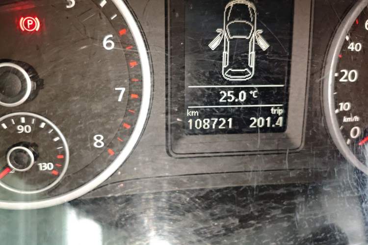 Used Volkswagen Tiguan 2016 300TSI Automatic Two-Wheel Drive Trend Edition Odometer Close Up