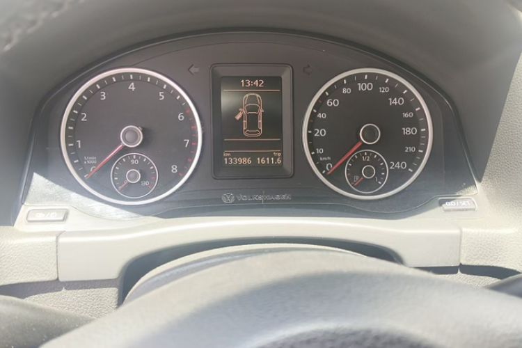 Used Volkswagen Tiguan 2016 280TSI Automatic Two-Wheel-Drive Silk Road Style Edition Odometer Close Up