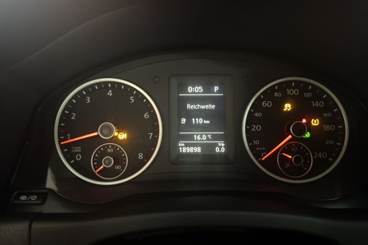 Used Volkswagen Tiguan 2016 300TSI Automatic All-Wheel Drive Fashion Vision Edition Odometer Close Up