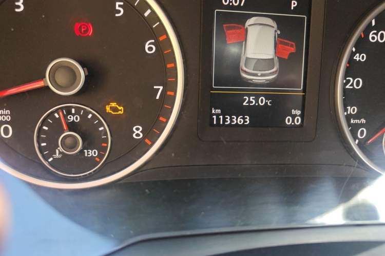 Used Volkswagen Tiguan 2016 300TSI Automatic Two-Wheel Drive Luxury Edition Odometer Close Up