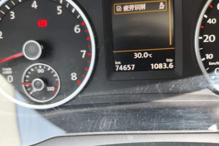 Used Volkswagen Tiguan 2016 300TSI Automatic All-Wheel Drive Luxury Edition Odometer Close Up