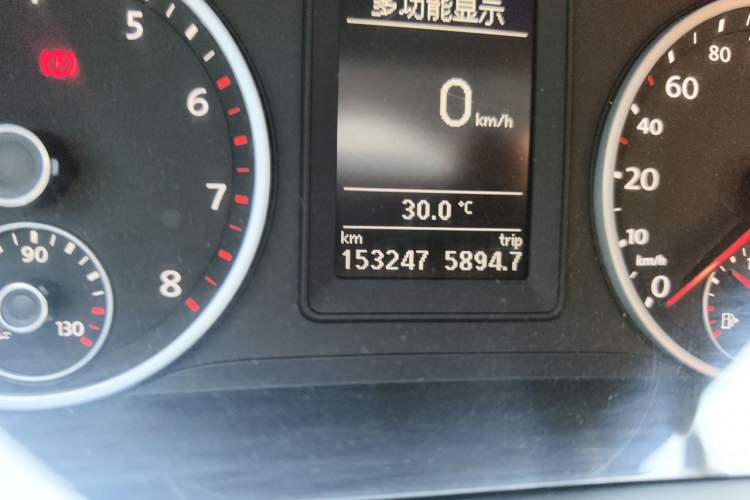 Used Volkswagen Tiguan 2016 280TSI Automatic Two-Wheel-Drive Silk Road Style Edition Odometer Close Up