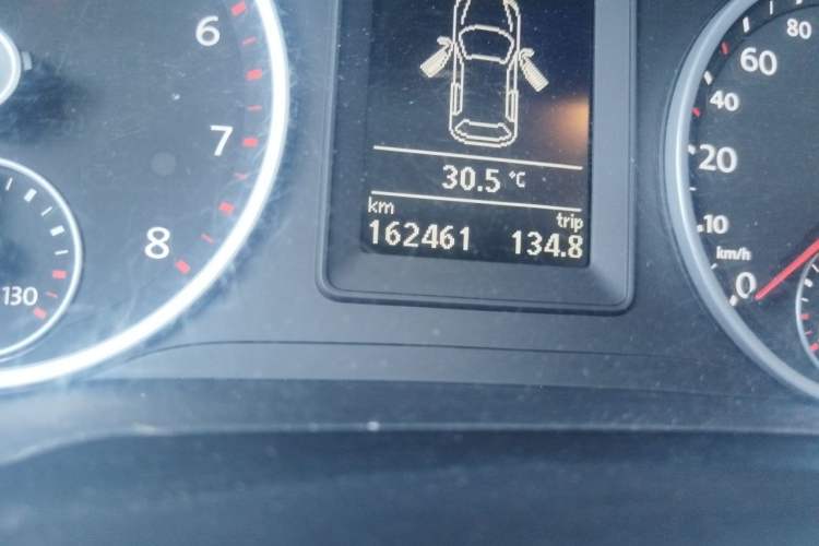 Used Volkswagen Tiguan 2016 300TSI Automatic Two-Wheel Drive Comfort Edition Odometer Close Up