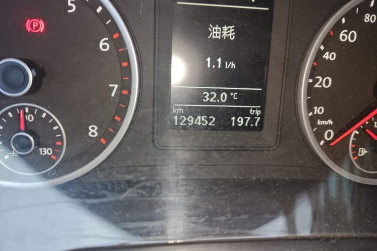 Used Volkswagen Tiguan 2016 300TSI Automatic All-Wheel Drive Fashion Vision Edition Odometer Close Up