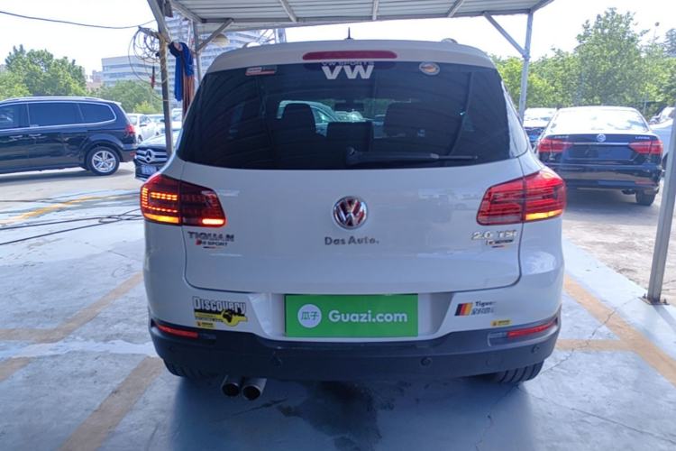 Used Volkswagen Tiguan 2016 2.0 TSI Four-Wheel Drive Standard Version Rear